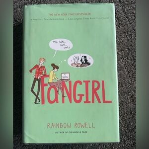 ⭐️ Fangirl by Rainbow Rowell Hardcover Book